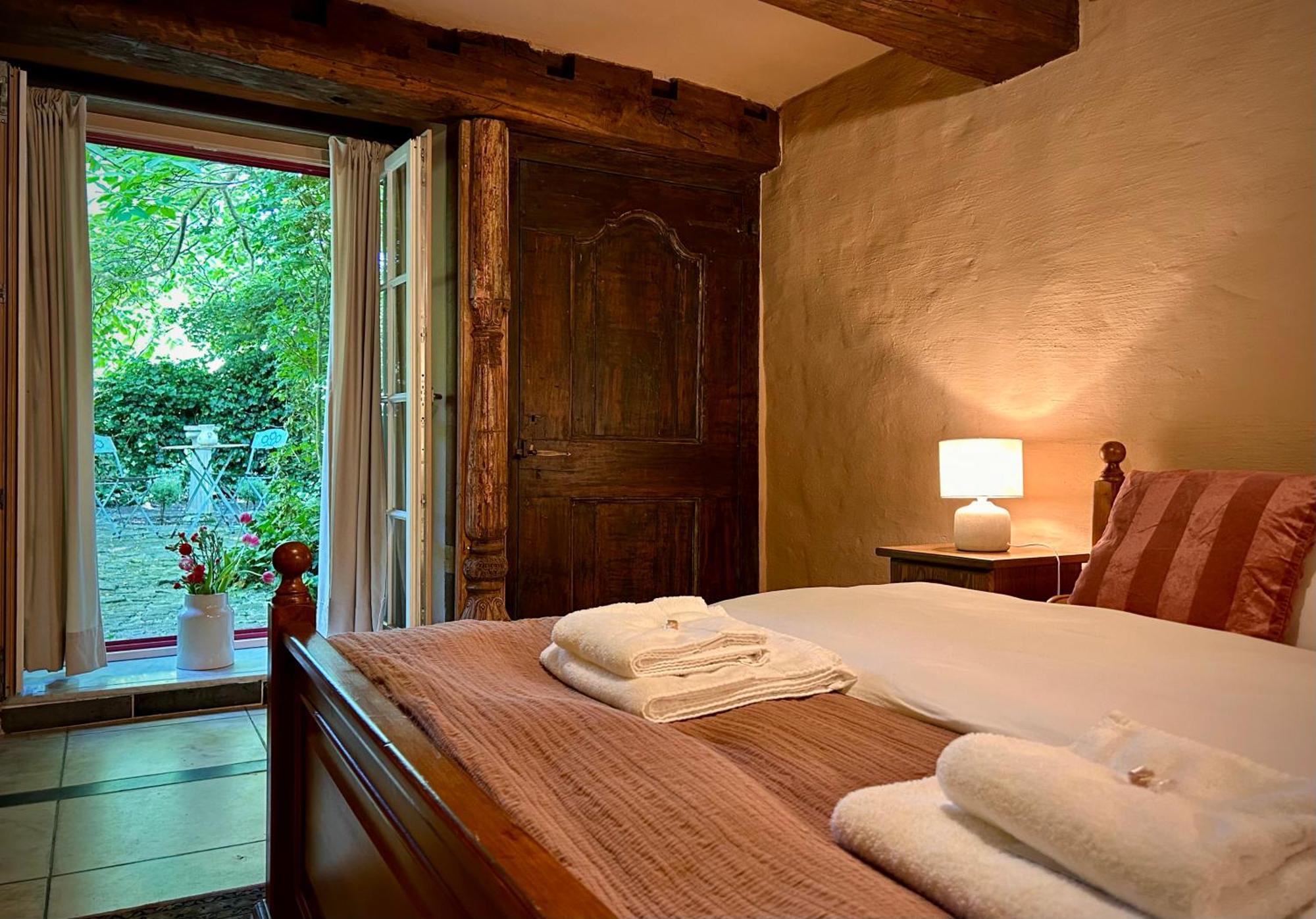 Pronkenburg Couette-café 4*