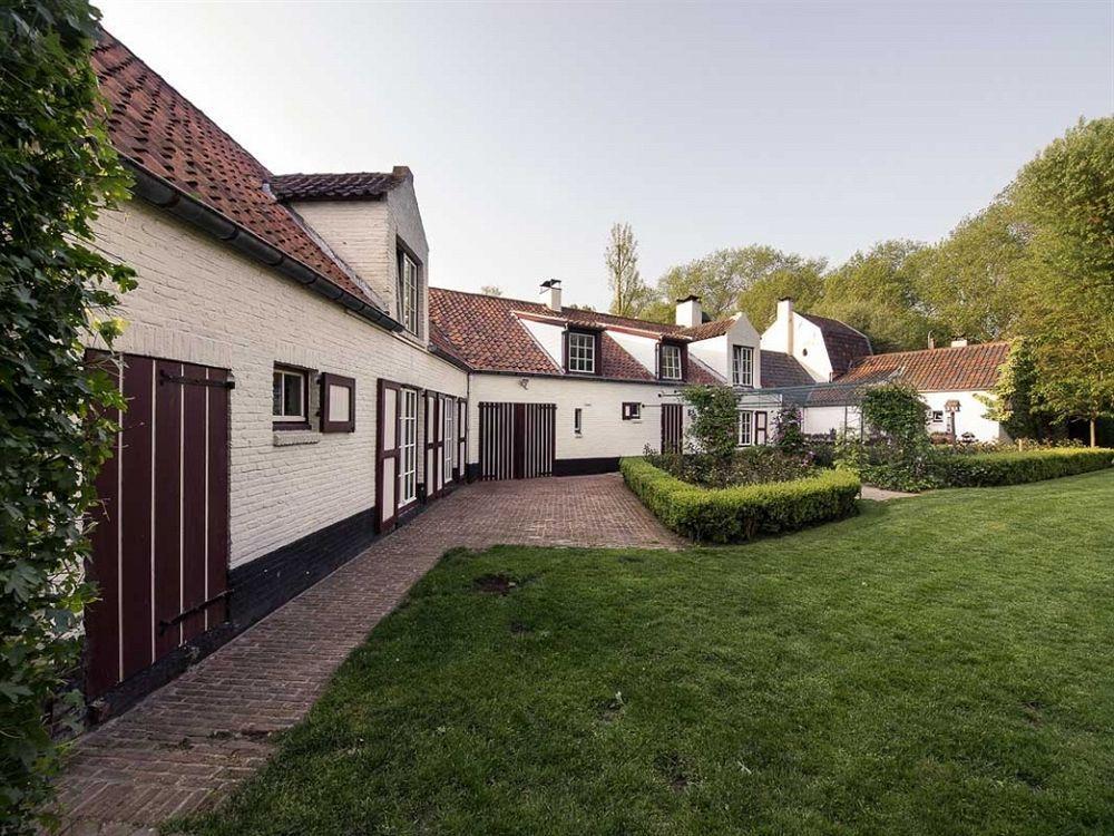 Pronkenburg Couette-café 4*