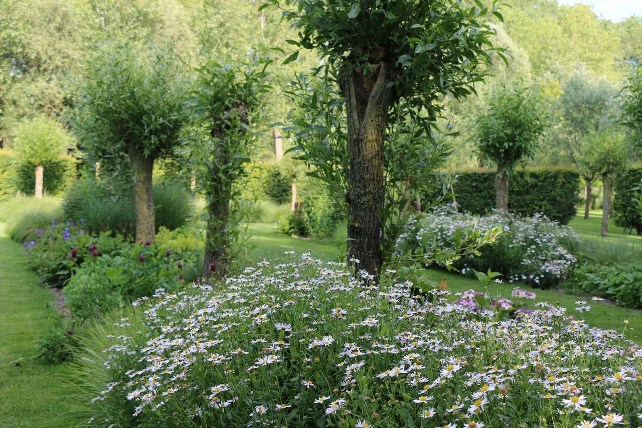 Pronkenburg Bed & Breakfast 4*